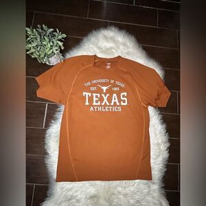 The University of Texas quick dri shirt sz medium